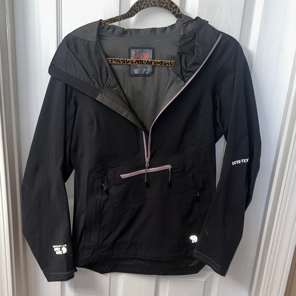 GORE-TEX Women's Black Rain Jacket